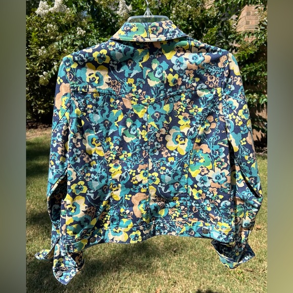 Liz Claiborne Women's Floral Denim Coat, Button Front and Cuffs, S - Picture 2 of 7